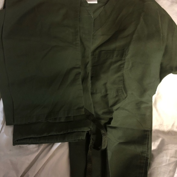 Scrub - Picture 5 of 7